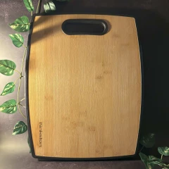 Suur lõikelaud bambus / plastik.