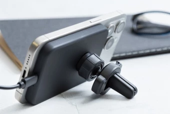 Autolaadijaga mobiilihoidja Chargeway