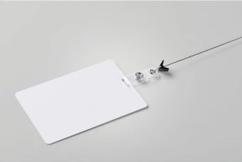 Kaelapaelaga nimekaardihoidja Badlarge