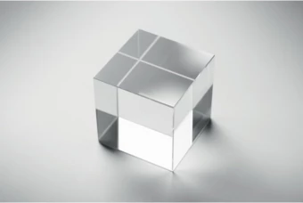 Klaasist kuubiktrofee Kubeward