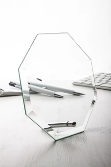 Klaasist trofee Nelum