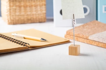 Märkmehoidja Bombra