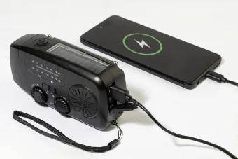 Mitmefunktsionaalne hädaabiraadio Beacon