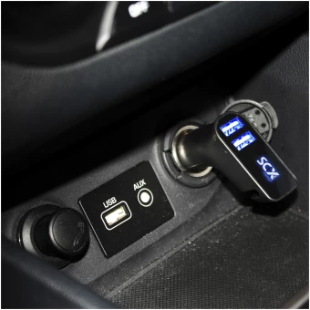 SCX.design V11 Autot jälgiv luminup logo ja laadija