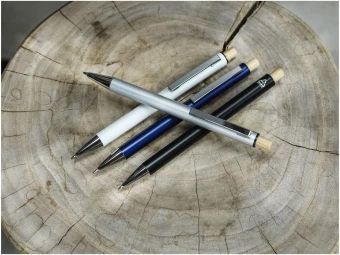 Taaskasutatud alumiiniumist pastapliiats Cyrus